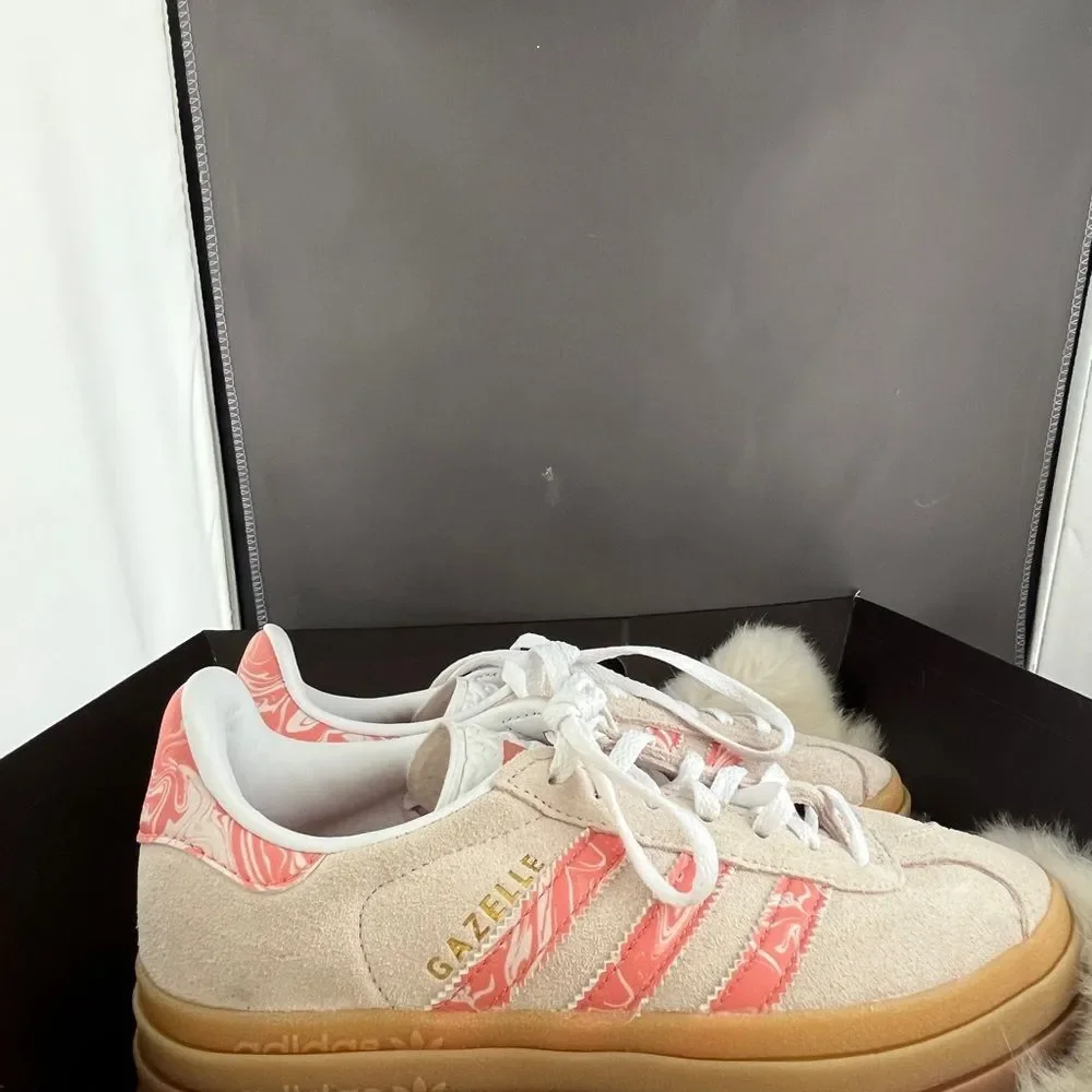 Adidas Gazelle Putty Mauve Cloud Women's Cream and T Pink Sneakers Sz 4.5 NWOT